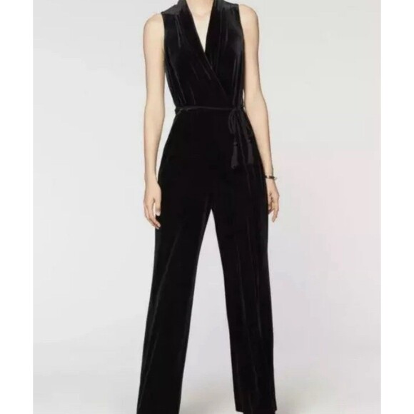 NWT Vince Camino Black Velvet Jumpsuit Surplice Neck Rope Belt Cocktail Size 6 - Picture 1 of 8
